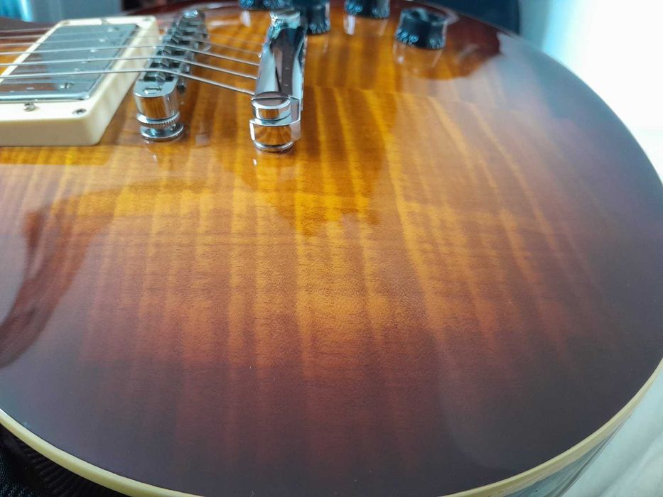 електрическа китара harley benton 550 с куфар