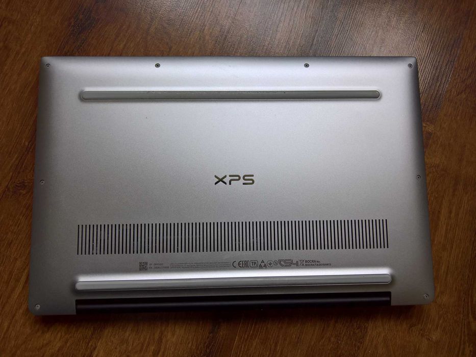 13.3" DELL XPS 7390, i5-10210U, 8GB, 128GB NVMe, лицензиран Windows