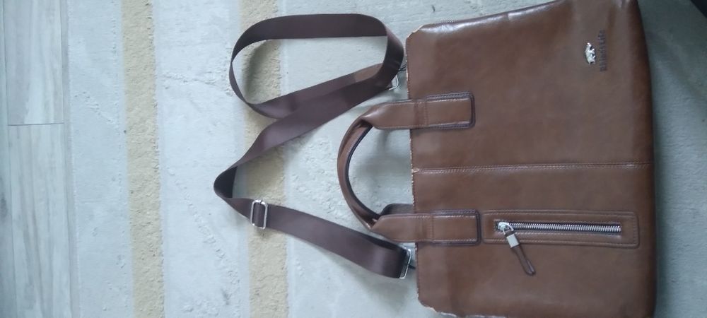 Продаеться Сумка-портфель