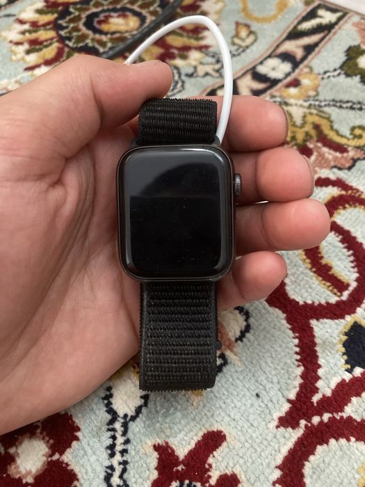 Продается apple watch se 44mm