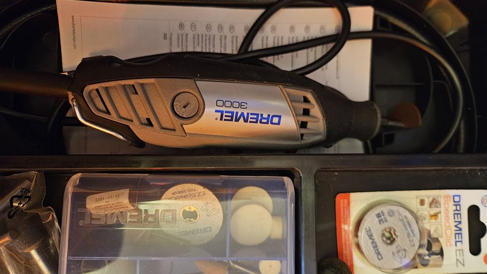 Dremel 3000 - 200w