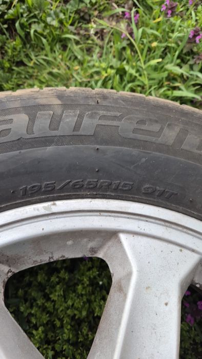 4 бр. оригинални алуминиеви джанти Renault  размер 195/65/R15
