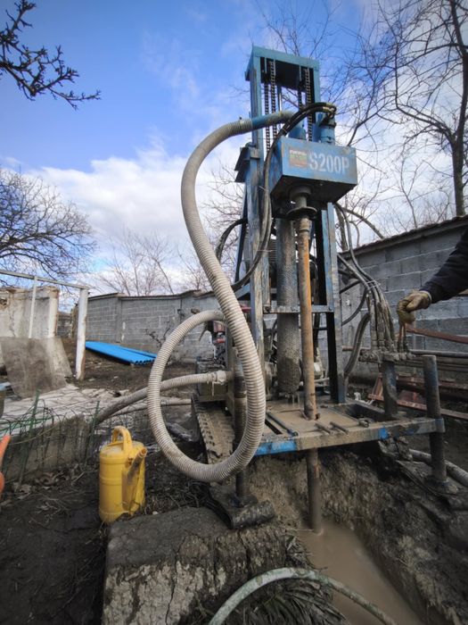 Сондажна машина с камионче