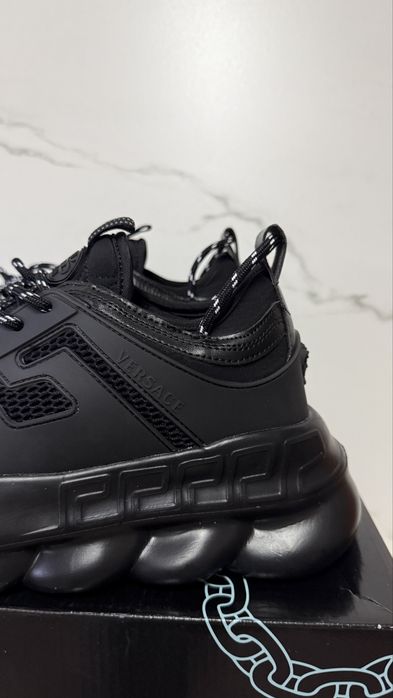 Versace Chain reaction