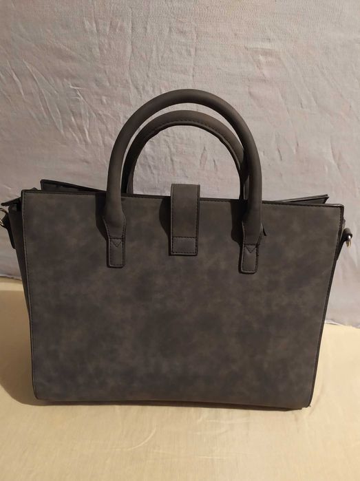 Дамска чанта марка PRIMARK ,луксозна ,немска- нова