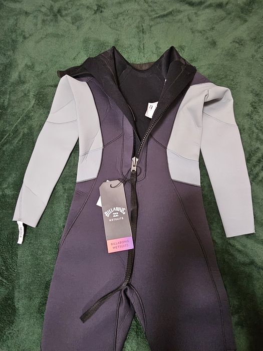 Costum de neopren - pentru înot