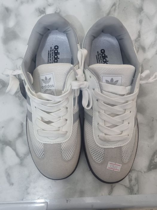 Адидас кеды макасы