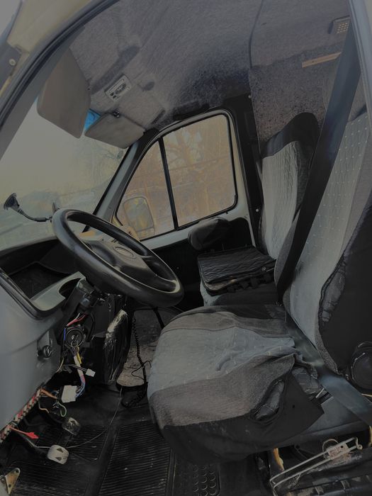 Продам машину срочна.