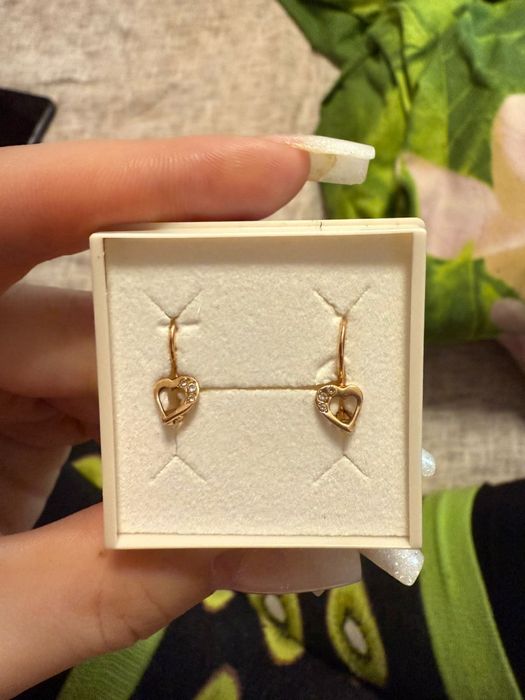 Продам серьги для девочки!