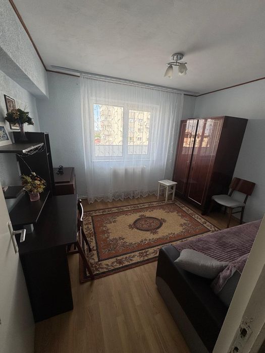 Vând apartament 3 camere decomandate