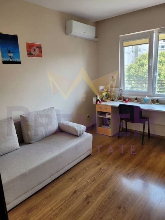 Дава се под наем Четиристаен апартамент в Варна, Чайка - 90 кв.м за 612 € - Снимка #2