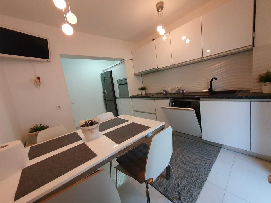 Cazare(închiriere) Vila Vati