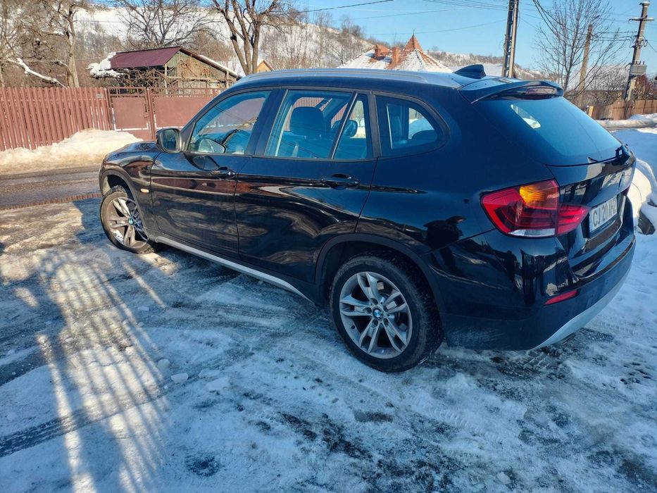 Vând sau schmb BMW x1 2011