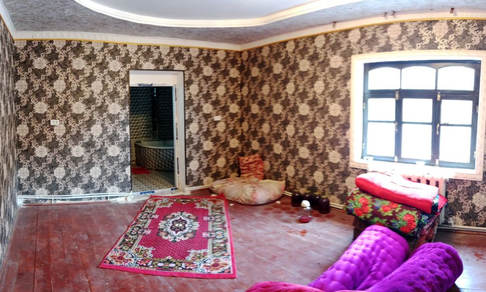 8 сотих ховли Уй сотилади