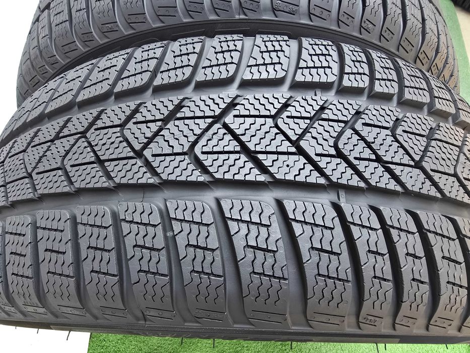 4бр. 245/45/18 PIRELLI Winter Sotozero 3- зимни