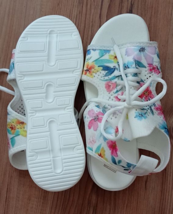 Летни сандали размер 37