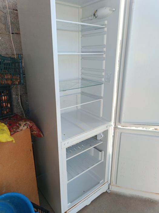 Холодильник жақсы жағдайда бу