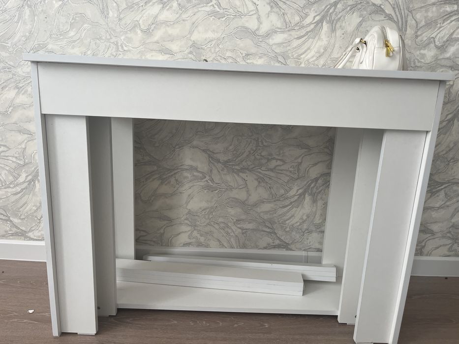 Стол трансформер 20 шт стульясымен сатылады.