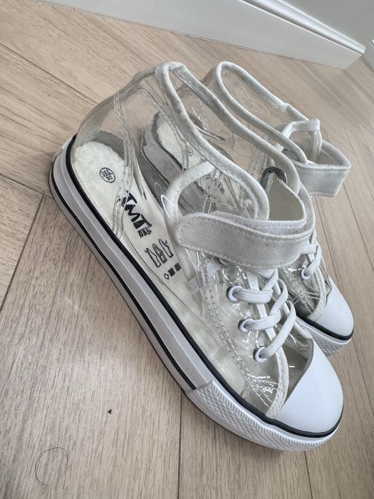 Прозрачные кеды