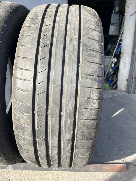 2 бр. летни гуми 215/50/17 Dunlop 5/5,5 mm DOT 0814