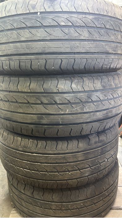 Продам резину 235/50/18