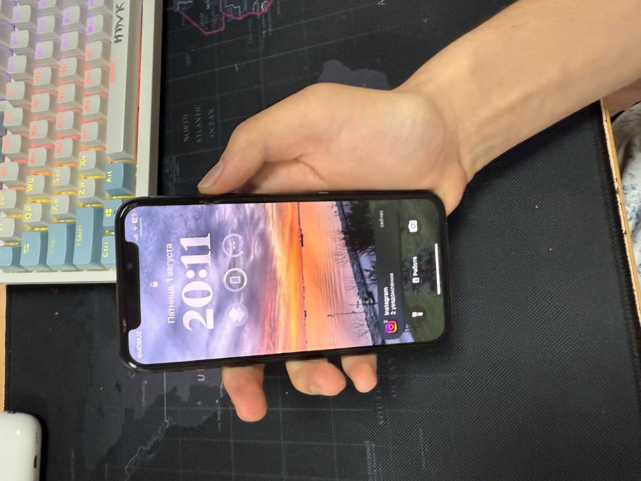 НапримеiPhone XS
