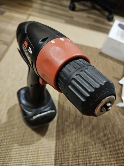 Autofiletantă Skil 2301 nouă, baterie Ni-CD 12V 1.2Ah nefuncțională