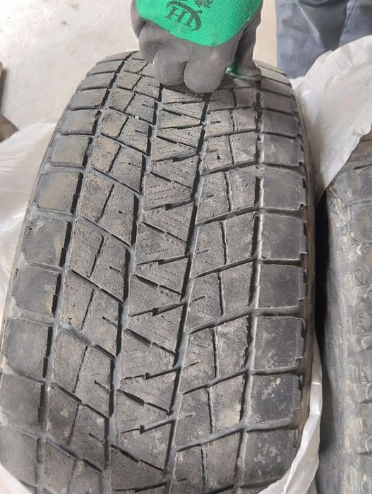 Продам шины бу размер 225/65/17