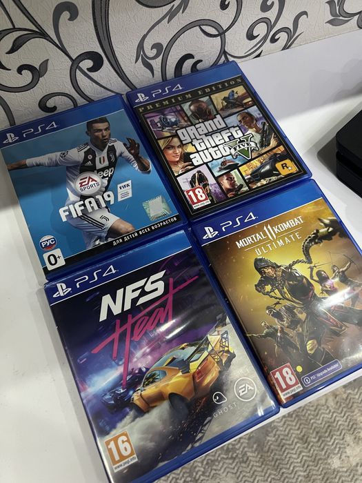 Продается Playstation 4