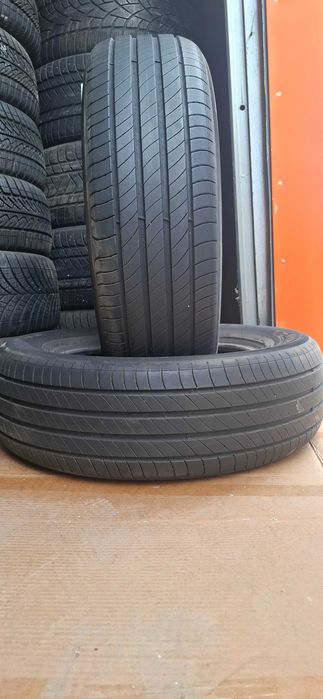 2бр. 215/65/17 Michelin 5.8mm грайфер, дот 21г. Предлагаме монтаж +++