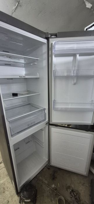 Продам дверь  ящик плата вентилятор на разбор  поштучно