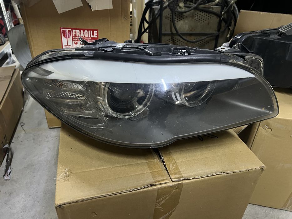 Ляв и Десен Фар за BMW F10 Xenon