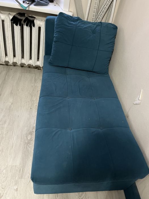 Угловой деван 10.000 есть торг