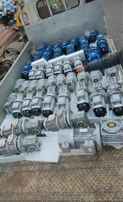 Мотор редуктор электродвигатель цилиндрический