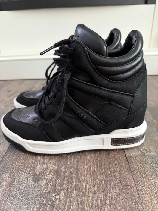 Sneakers Guess cu toc