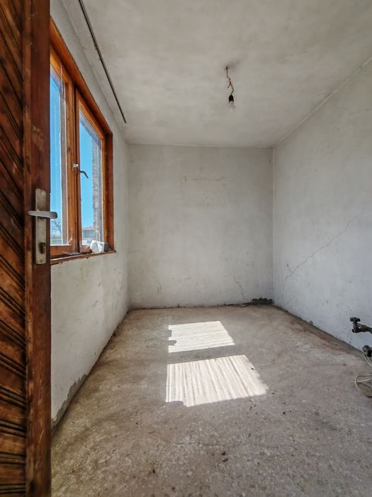 Продава се Къща в с. Лесново, Област София-област - 210 кв.м за 943 €/кв.м - Снимка #3