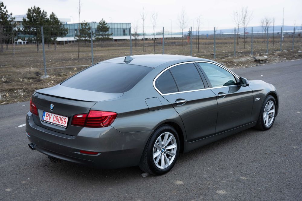 BMW Seria 5 F10 Facelift Automat Piele Incalzire Navi Faruri Adaptive