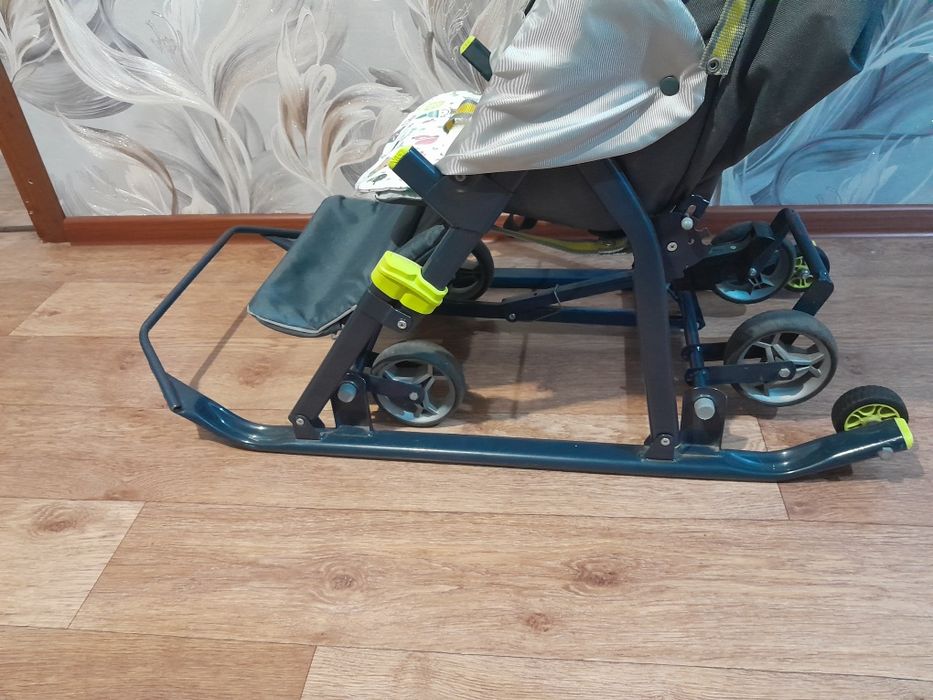 Продам сани- коляска