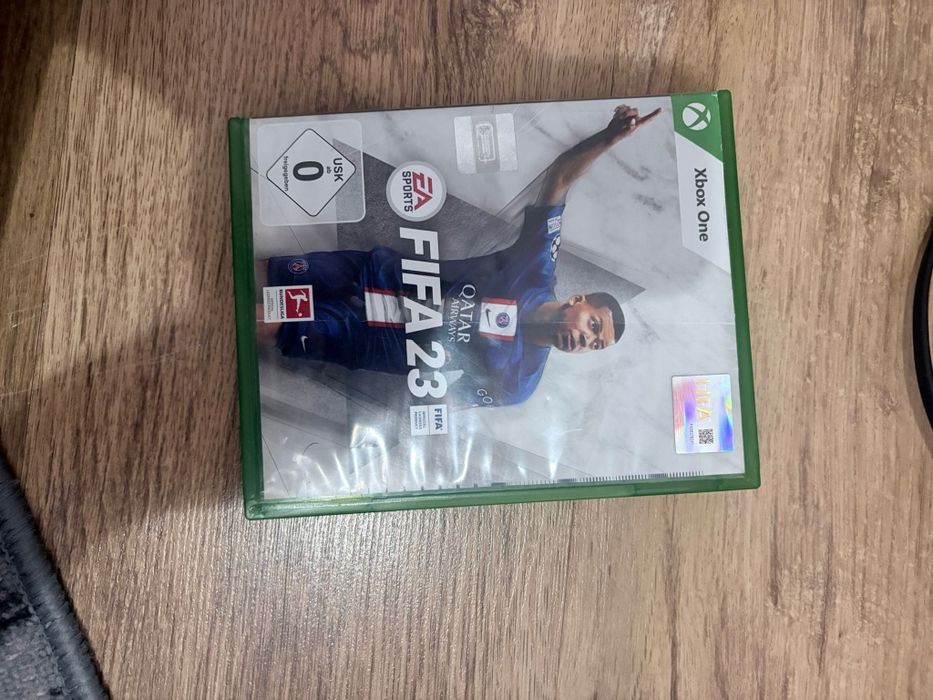 Xbox one s + игра и джойстик