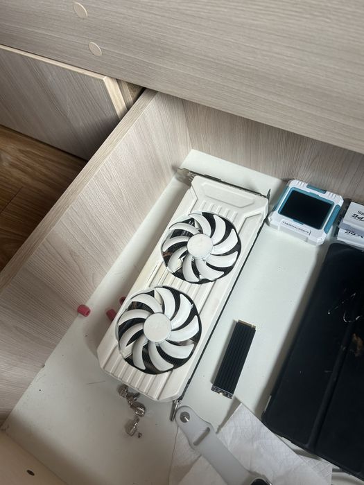 Белая видеокарта palit gtx 1060 6gb