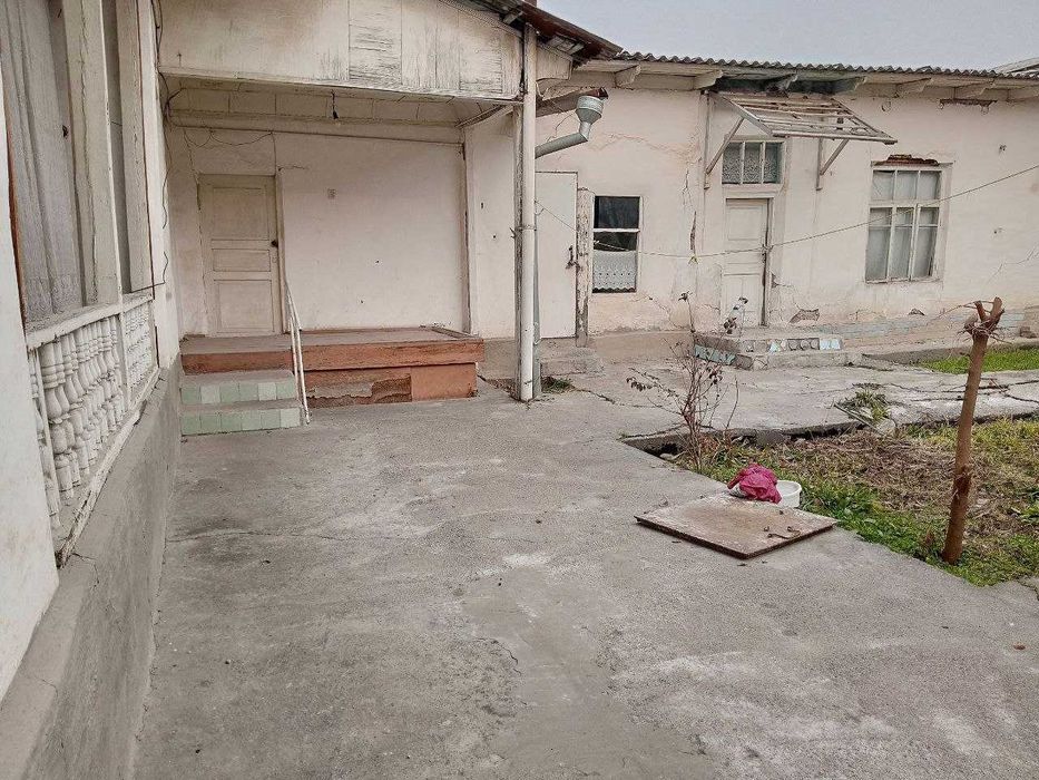 уй сотилади  Panelni bozorni oldida