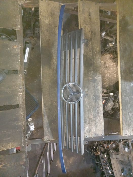 Решётка радиатора на Мерседес Вито 638