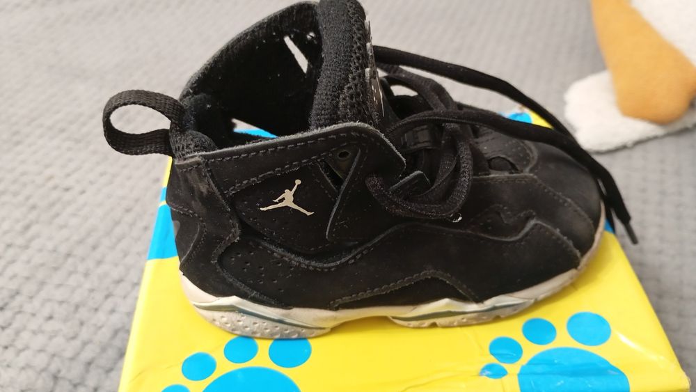 Детские кроссовки nike и туфли