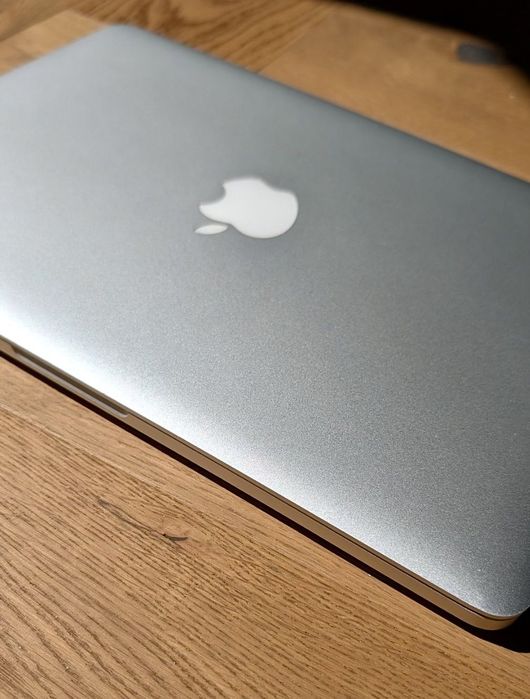 MacBook Pro 13" Retina (Mid 2014) / 8GB RAM / 256GB