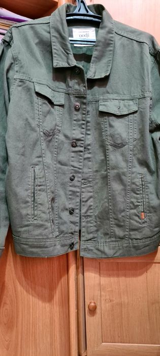 Продам новую джинсовую куртку