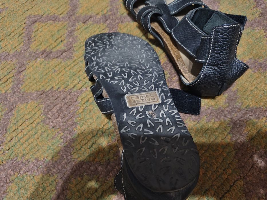 Продается женская обувь