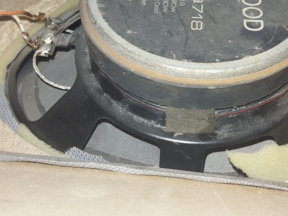 Damas manitor va kalonka Kenwood sotiladi