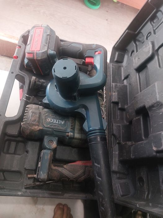 перфоратор акумулятор