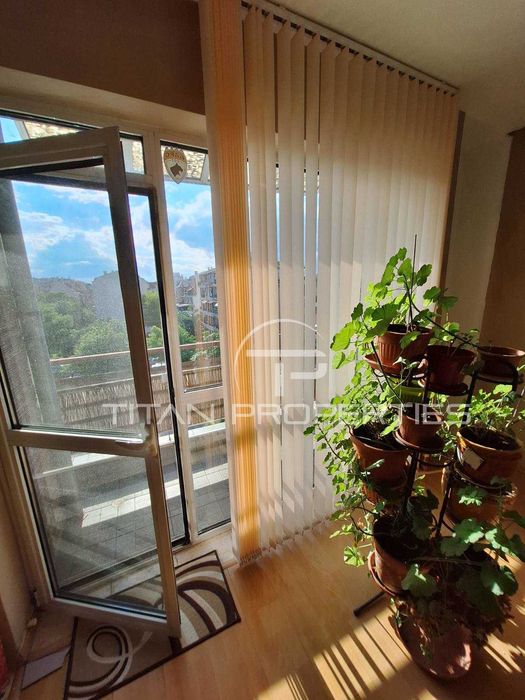 Продава се Тристаен апартамент в Пловдив, Кючук Париж - 115 кв.м за 2018 €/кв.м - Снимка #13