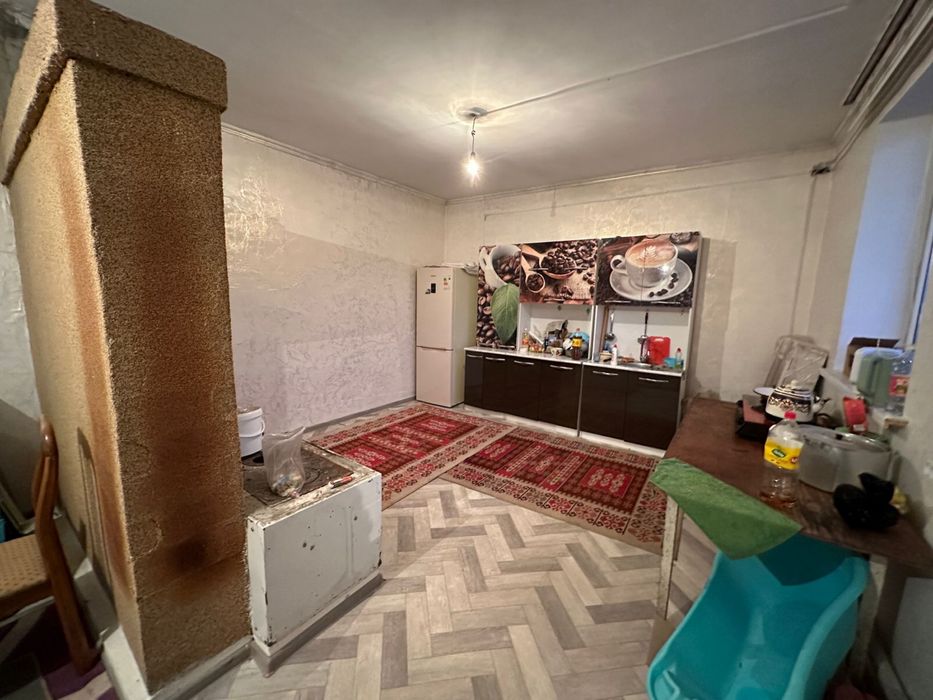 Продается черновой дом с участком